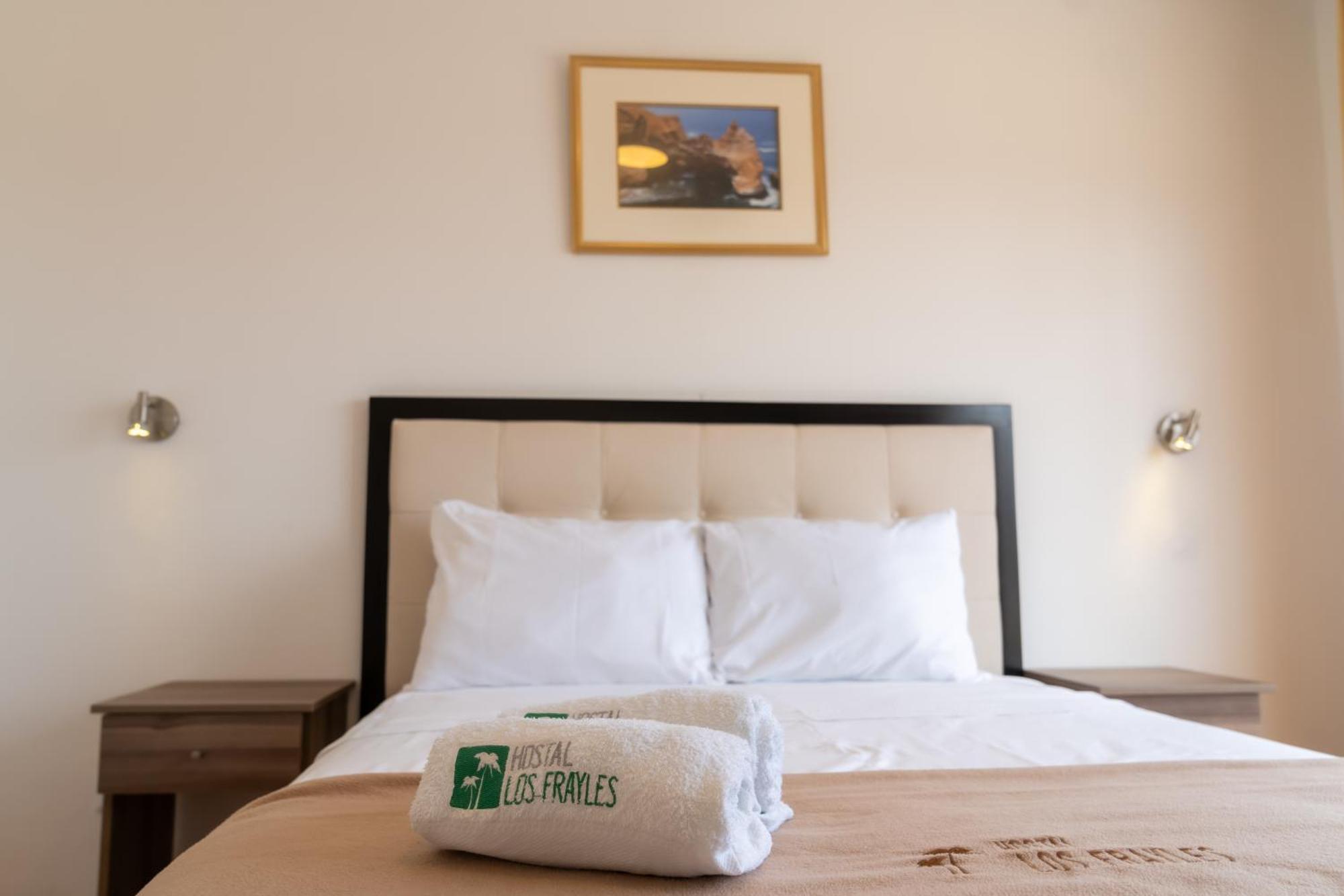 Hostal Los Frayles Паракас Экстерьер фото