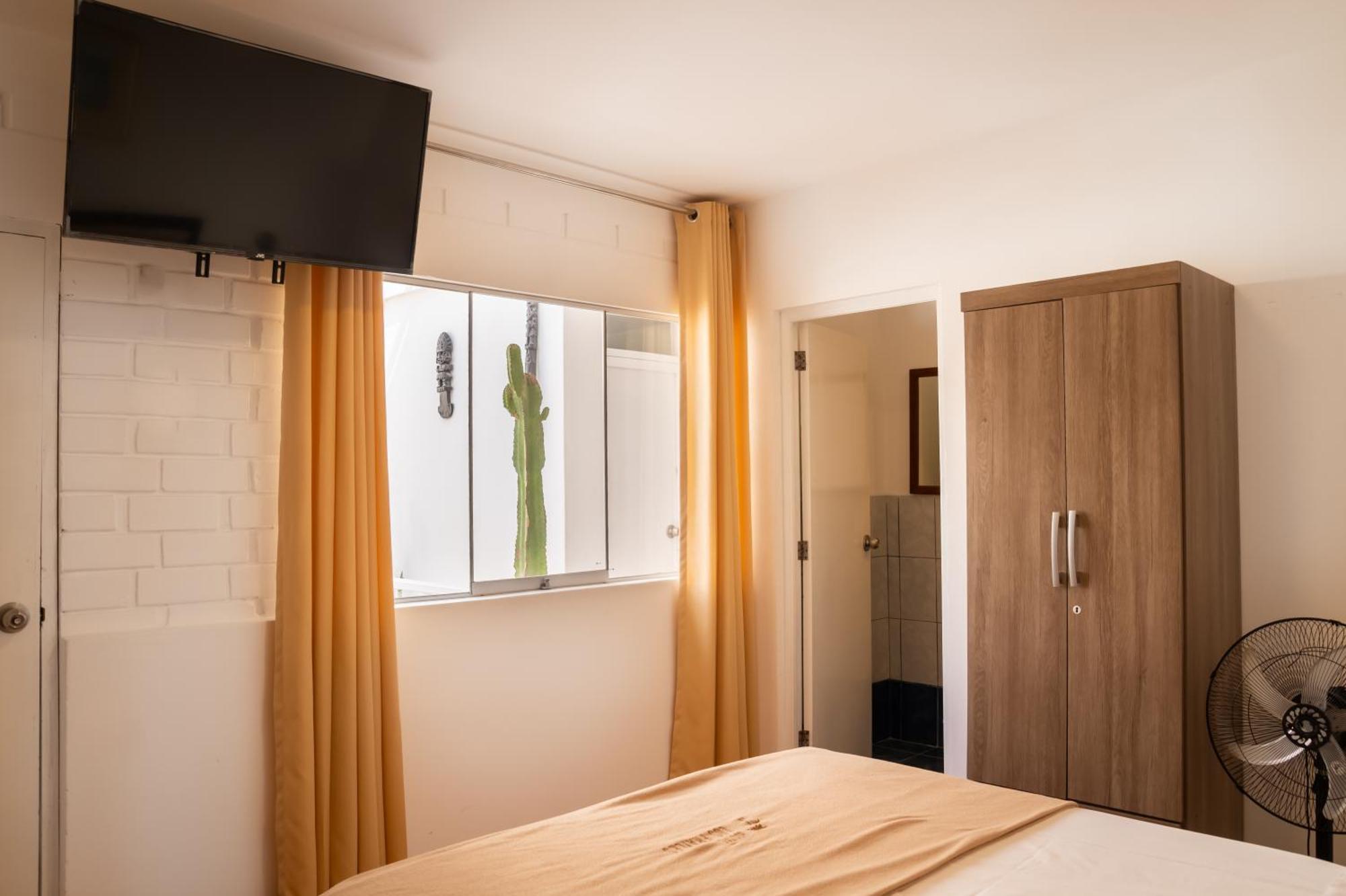 Hostal Los Frayles Паракас Экстерьер фото