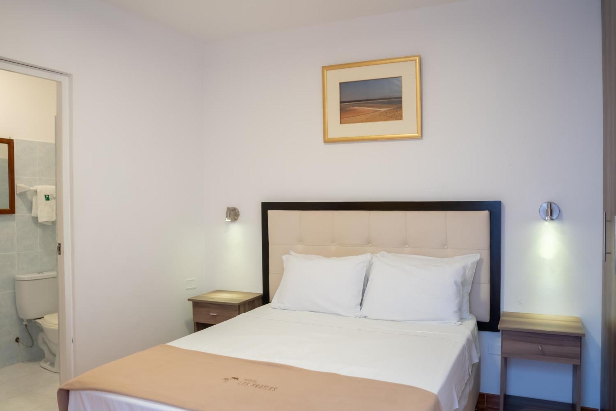 Hostal Los Frayles Паракас Экстерьер фото